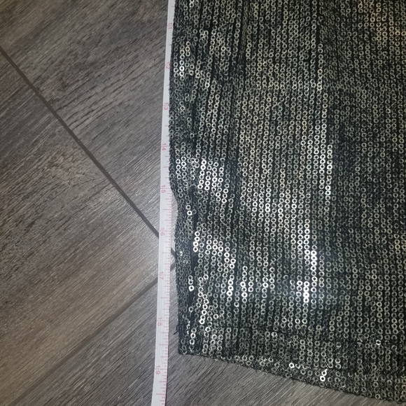 Sequin mini skirt - Picture 3 of 3